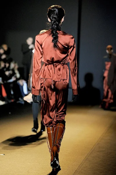 Look 40
